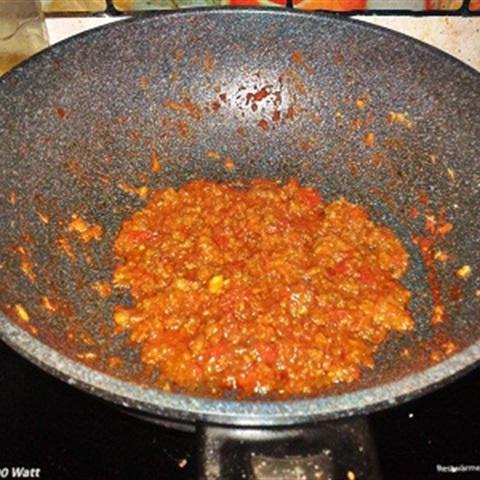 Cách làm mì Ý sốt bò cà chua