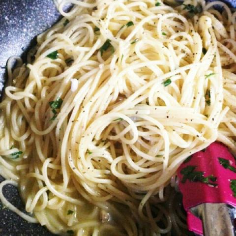 Cách làm mì Ý sốt bơ chanh