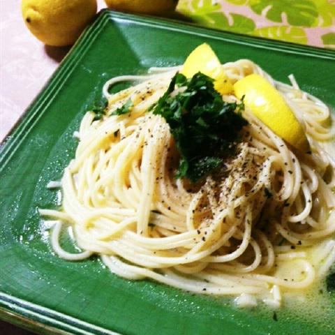 Cách làm mì Ý sốt bơ chanh