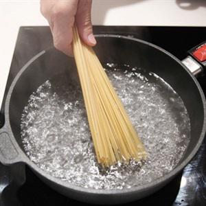 Cách làm mì Ý sốt nghêu lụa