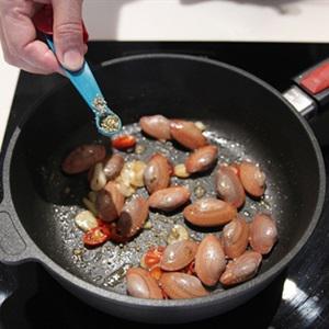 Cách làm mì Ý sốt nghêu lụa