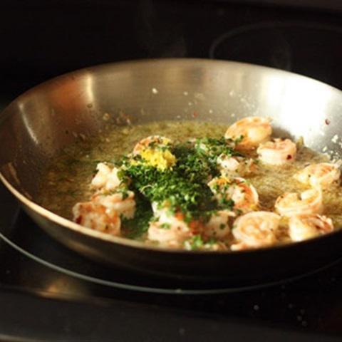 Cách làm mì Ý sốt tôm vị chanh