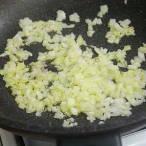 Cách làm mì Ý sốt với hải sản