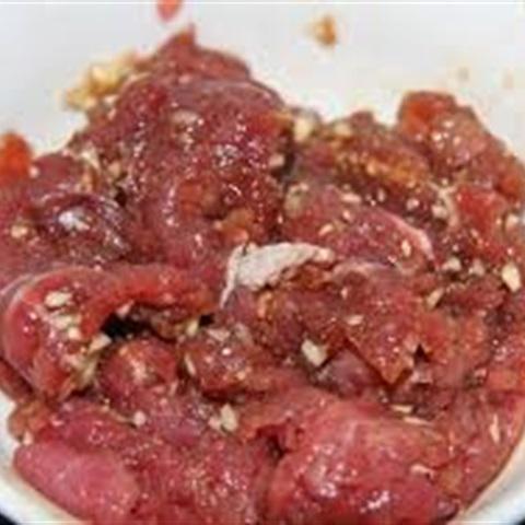 Cách làm mì Ý thịt bò sốt cay