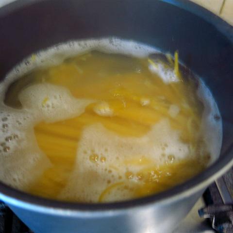 Cách làm Mì ý tổ chim