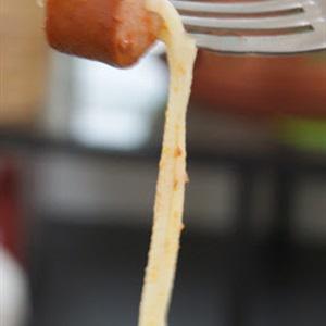 Cách làm mì ý xiên xúc xích