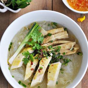 Cách làm miến gà nấu măng khô