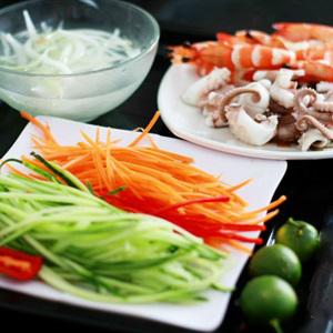 Cách làm miến trộn hải sản