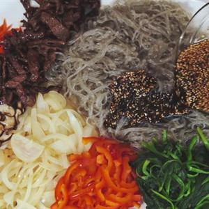 Cách làm miến trộn kiểu Hàn hấp dẫn
