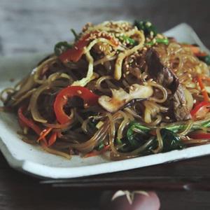 Cách làm miến trộn kiểu Hàn hấp dẫn