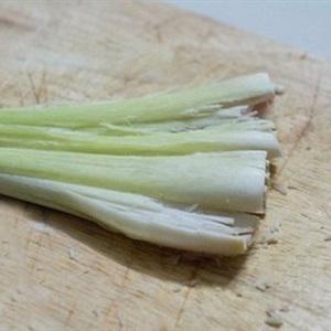 Cách làm miến trộn kiểu salad Thái