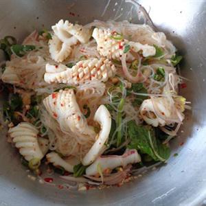 Cách làm miến trộn mực cay giòn