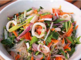 Miến trộn mực giòn