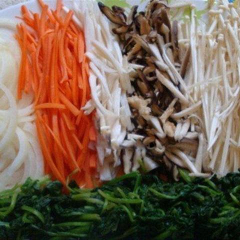 Cách làm miến trộn thập cẩm kiểu Hàn Quốc