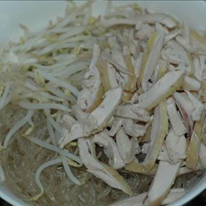 Cách làm miến trộn thịt gà