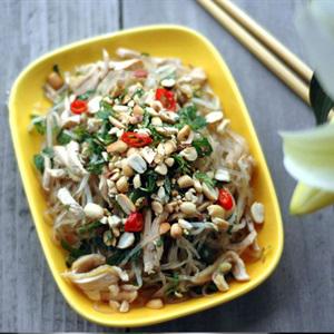 Cách làm miến trộn thịt gà