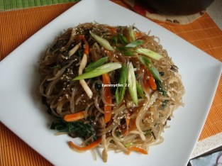 Miến xào kiểu Hàn Quốc