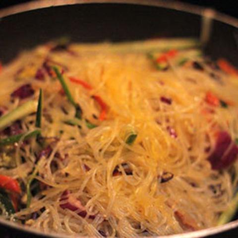 Cách làm miến xào rau củ