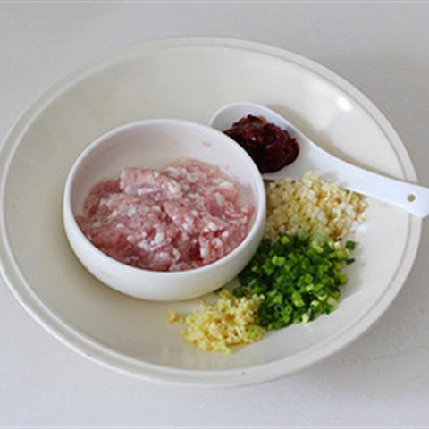 Cách làm miến xào thịt heo bằm