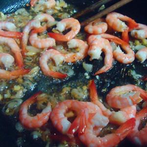 Cách làm miến xào tôm chua ngọt