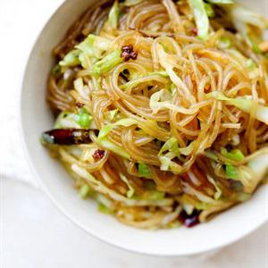 Cách làm miến xào với bắp cải