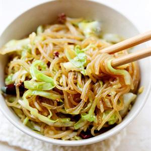 Cách làm miến xào với bắp cải