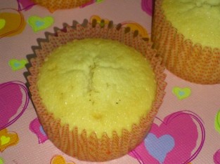 Milk cupcake