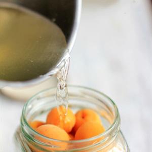 Cách làm mơ ngâm đường