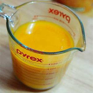 Cách làm mocktail hương vải ba tầng