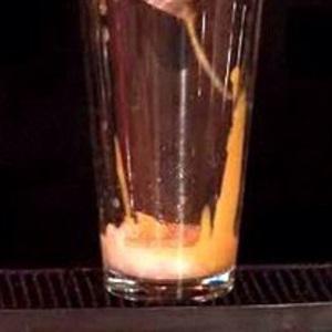 Cách làm mocktail hương vải ba tầng