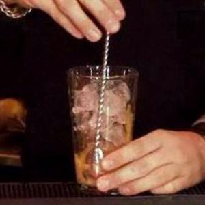 Cách làm mocktail hương vải ba tầng
