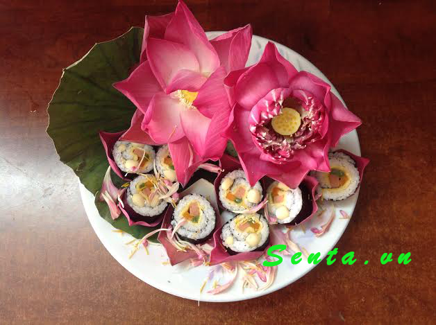 Mới lạ sushi hạt sen Việt