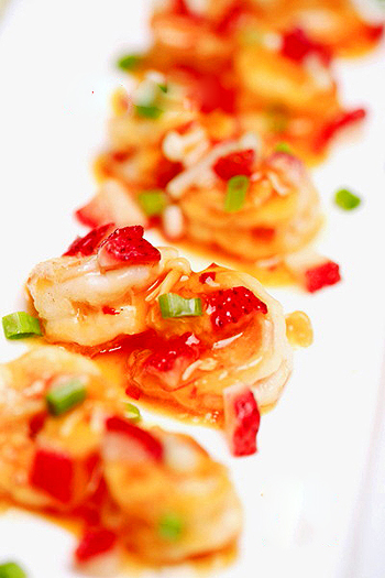 Mới lạ: Tôm xốt dâu tây