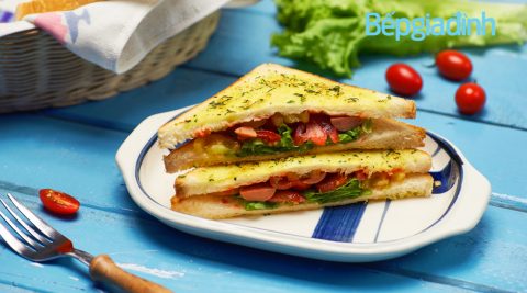 Món ăn mùa hè: Đùi gà sốt mận Hà Nội