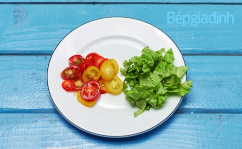 Món ăn mùa hè: Đùi gà sốt mận Hà Nội