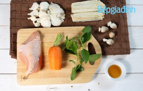 Món ăn mùa Hè: Ngọt ngon, sần sật với gỏi nấm gà xé