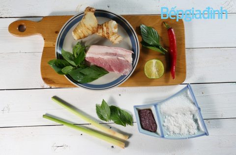 Món canh bak kut teh chuẩn vị Singapore