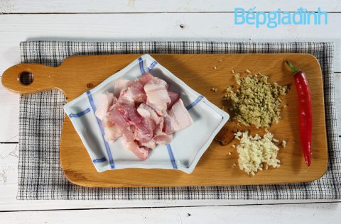 Món canh bak kut teh chuẩn vị Singapore