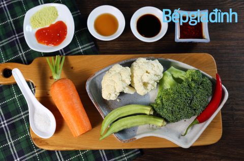 Món chay: Rau củ xào cay đậm vị, ngon cơm