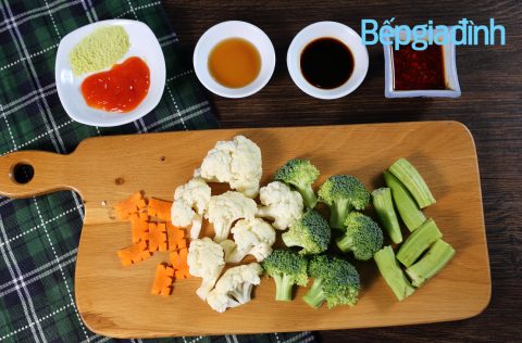 Món chay: Rau củ xào cay đậm vị, ngon cơm