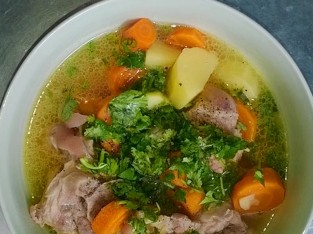 Món giò hầm khoai tây cà rốt