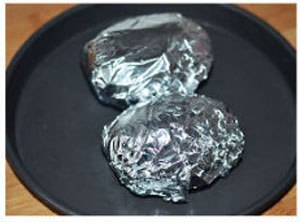 Món khoai tây kẹp thịt hun khói ngon đúng điệu