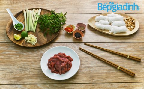 Món nấu nhanh: Chả giò cuốn tôm dừa thơm béo