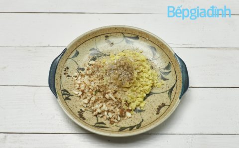 Món nấu nhanh: Nghêu hấp lá lốt