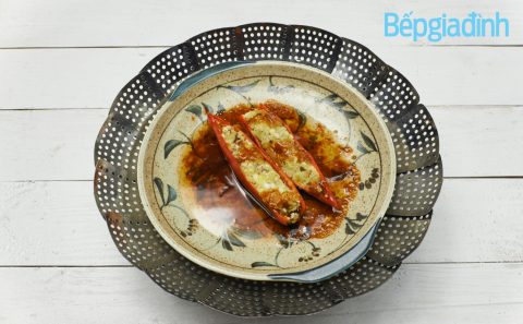 Món nấu nhanh: Nghêu hấp lá lốt