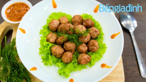 Món ngon cho bé: Súp hải sản bắp non thơm ngon