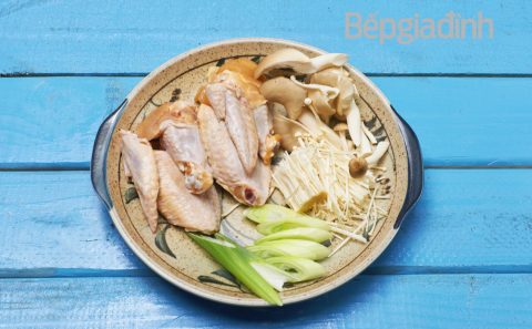 Món ngon cho bé: Thịt viên trộn khoai lang nướng