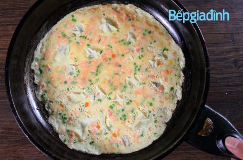 Món ngon cho bé: Trứng chiên bách hoa kiểu pizza