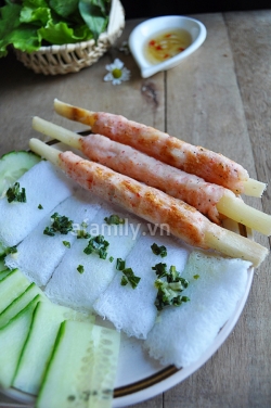 Món ngon cuối tuần: Chạo tôm nướng