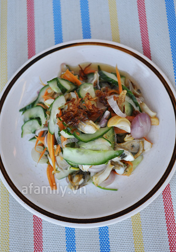 Món ngon cuối tuần: gỏi sò lông